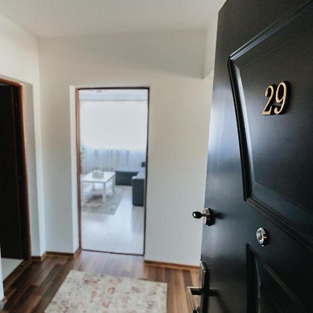 Апартаменты Scandinavian House Тыргу-Жиу Экстерьер фото