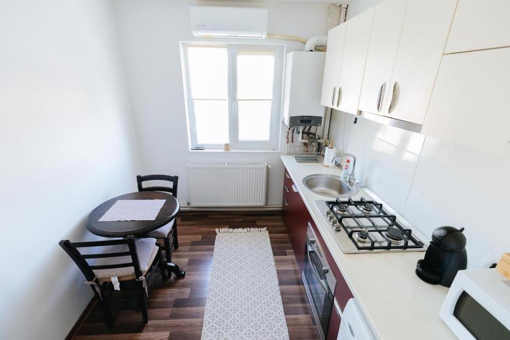 Апартаменты Scandinavian House Тыргу-Жиу Экстерьер фото